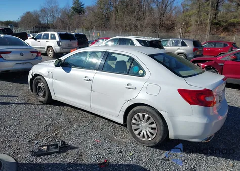 2011 Suzuki Kizashi S z USA, uszkodzony, nr VIN JS2RE9A18B6110093